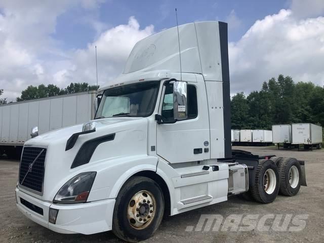 Volvo VNL Sattelzugmaschinen