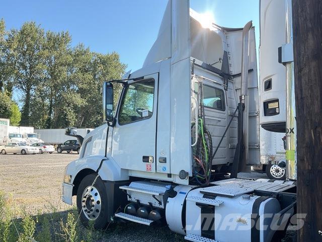 Volvo VNL Sattelzugmaschinen