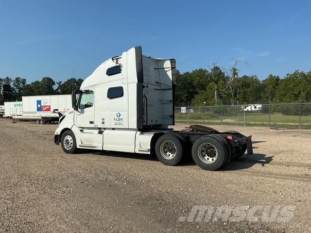 Volvo VNL Sattelzugmaschinen