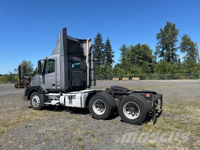 Volvo VNL Sattelzugmaschinen