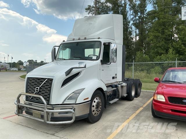 Volvo VNL Sattelzugmaschinen