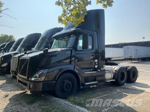 Volvo VNL Sattelzugmaschinen