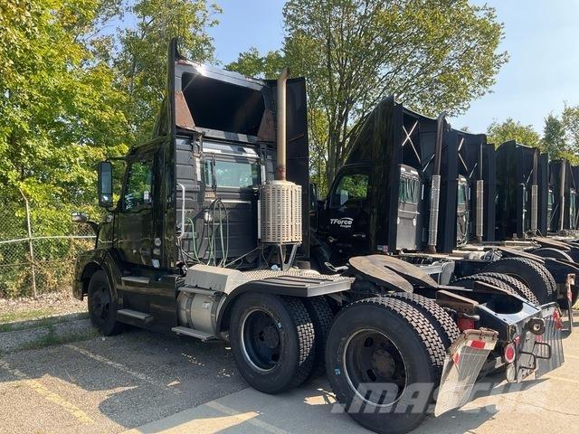 Volvo VNL Sattelzugmaschinen