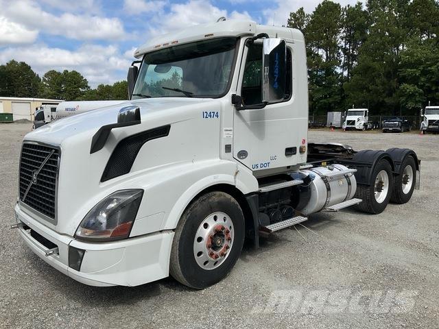Volvo VNL Sattelzugmaschinen