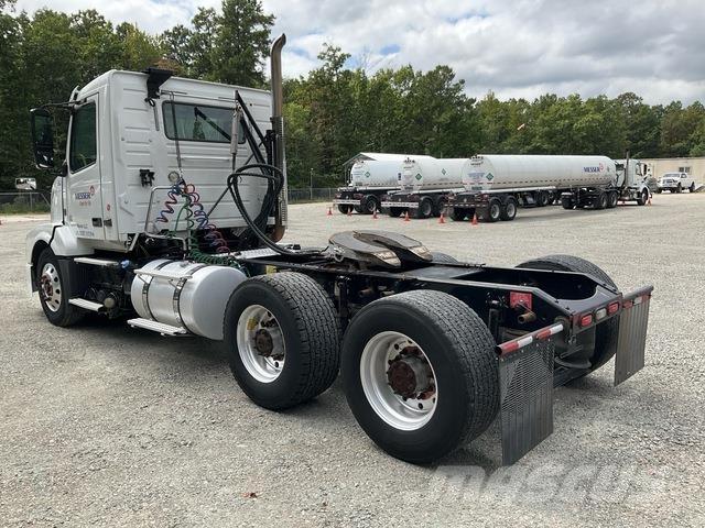 Volvo VNL Sattelzugmaschinen