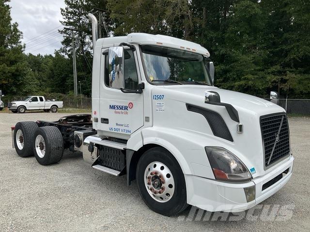 Volvo VNL Sattelzugmaschinen