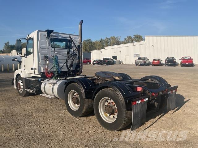 Volvo VNL Sattelzugmaschinen