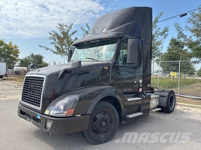 Volvo VNL Sattelzugmaschinen