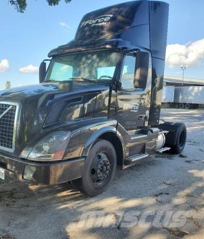 Volvo VNL Sattelzugmaschinen
