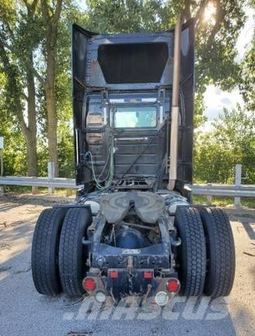Volvo VNL Sattelzugmaschinen