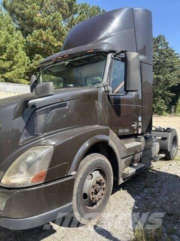 Volvo VNL Sattelzugmaschinen
