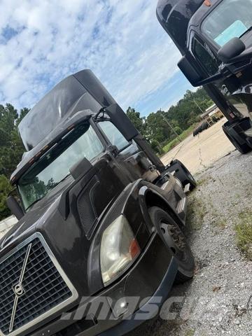 Volvo VNL Sattelzugmaschinen