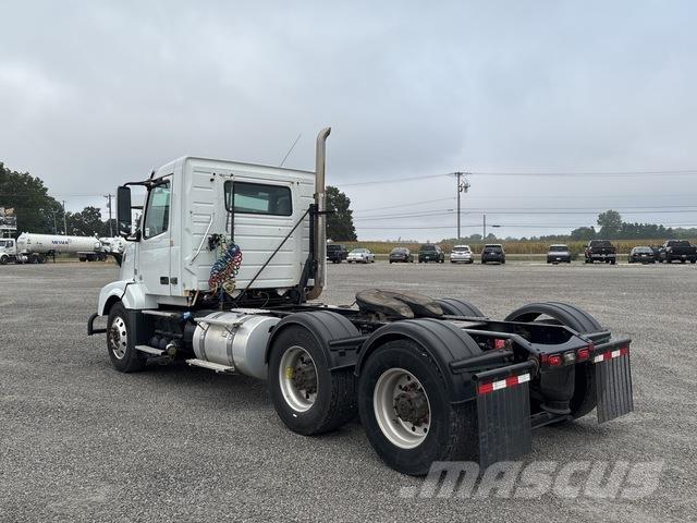 Volvo VNL Sattelzugmaschinen