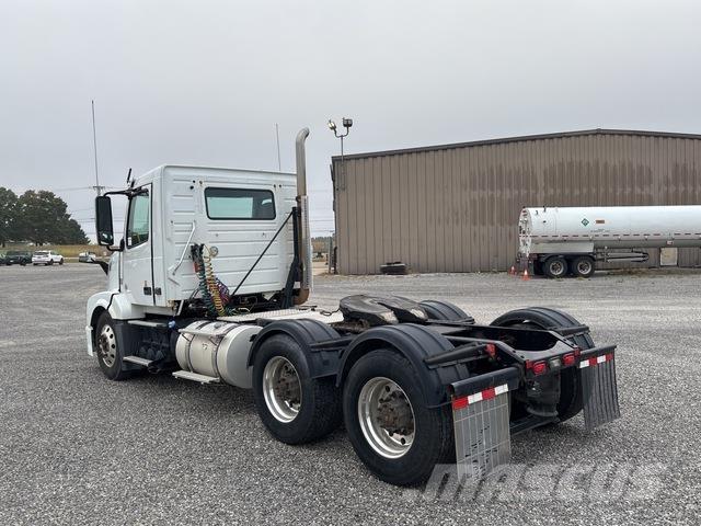Volvo VNL Sattelzugmaschinen