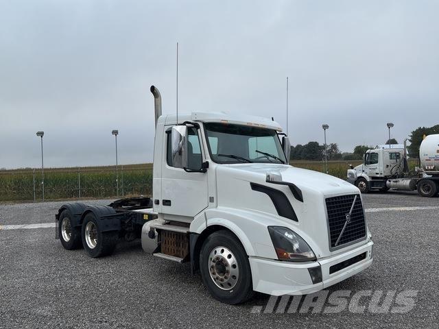 Volvo VNL Sattelzugmaschinen