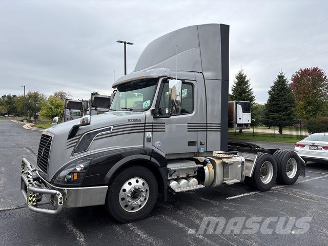 Volvo VNL Sattelzugmaschinen