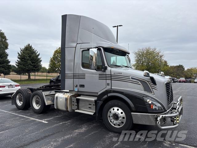 Volvo VNL Sattelzugmaschinen
