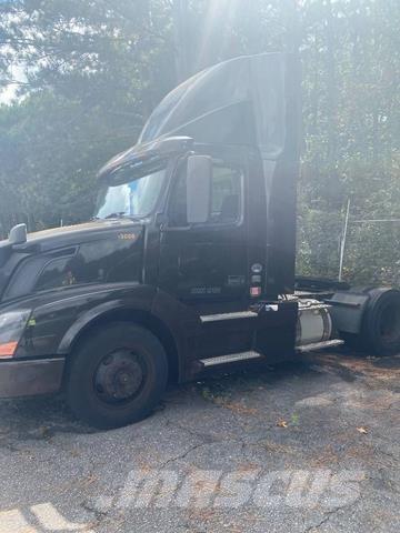 Volvo VNL Sattelzugmaschinen