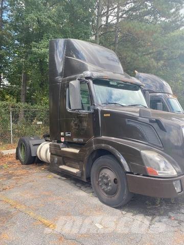 Volvo VNL Sattelzugmaschinen