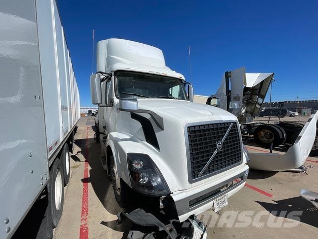 Volvo VNL Sattelzugmaschinen
