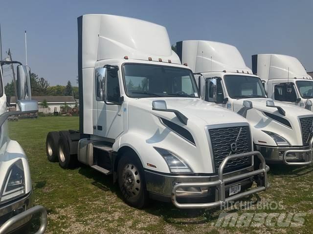 Volvo VNL 300 Sattelzugmaschinen