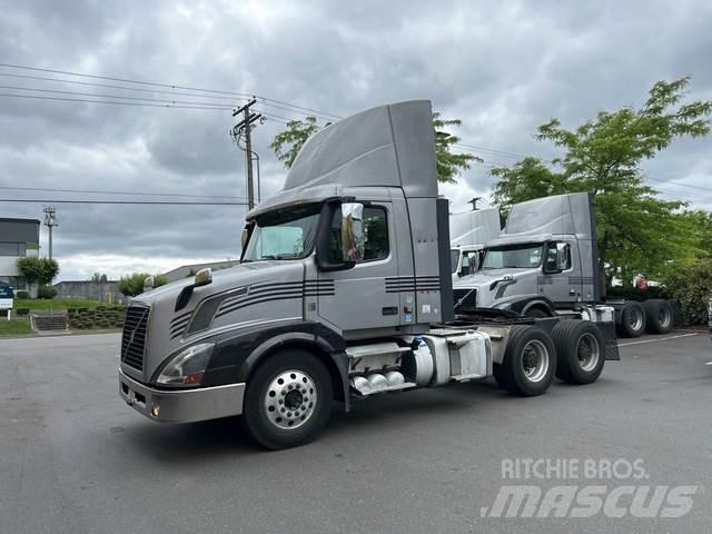 Volvo VNL 300 Sattelzugmaschinen