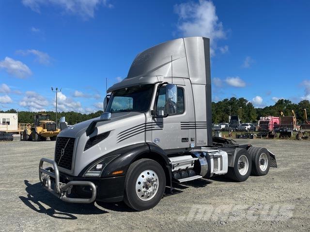 Volvo VNL 300 Sattelzugmaschinen