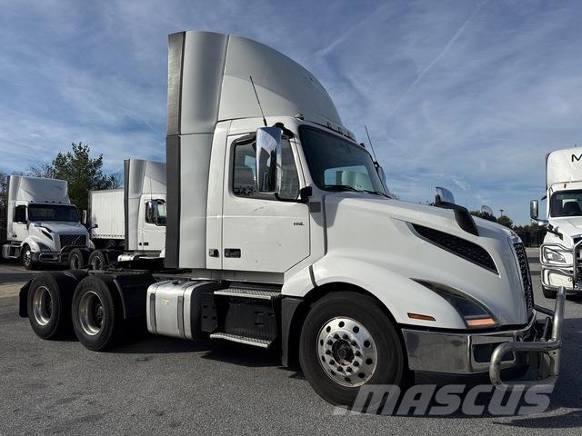 Volvo VNL 300 Sattelzugmaschinen