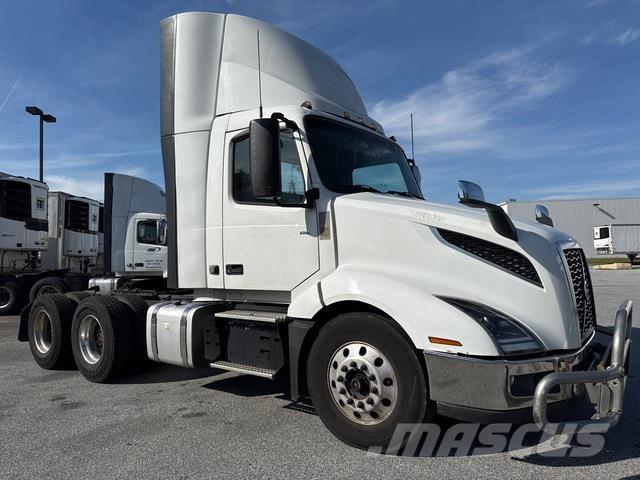 Volvo VNL 300 Sattelzugmaschinen