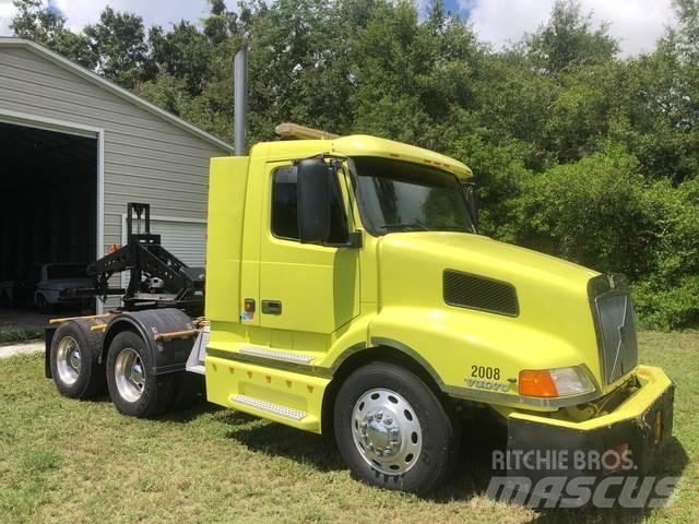 Volvo VNL64T Sattelzugmaschinen