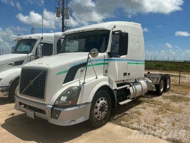 Volvo VNL64T Sattelzugmaschinen
