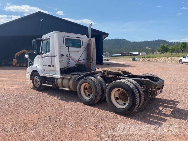 Volvo VNL64T Sattelzugmaschinen