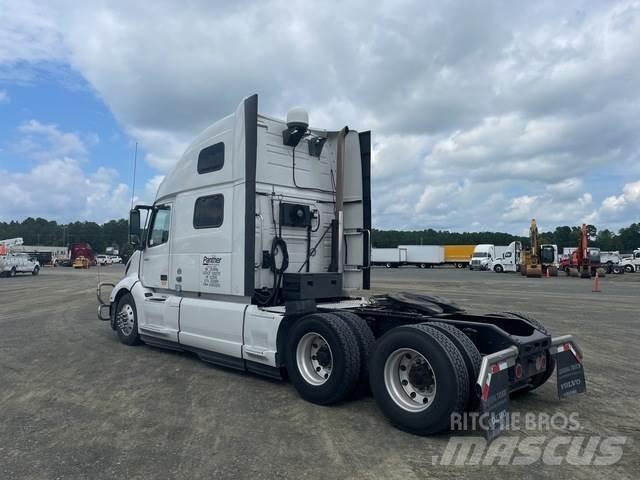 Volvo VNL860 Sattelzugmaschinen