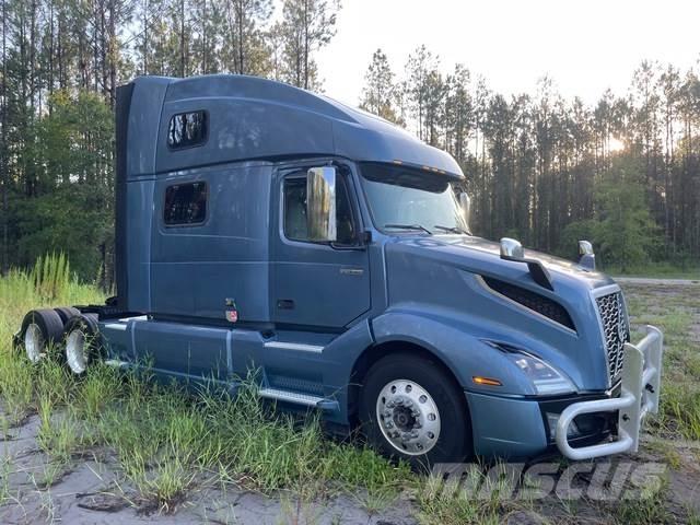 Volvo VNL860 Sattelzugmaschinen
