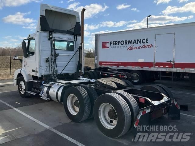 Volvo VNM Sattelzugmaschinen