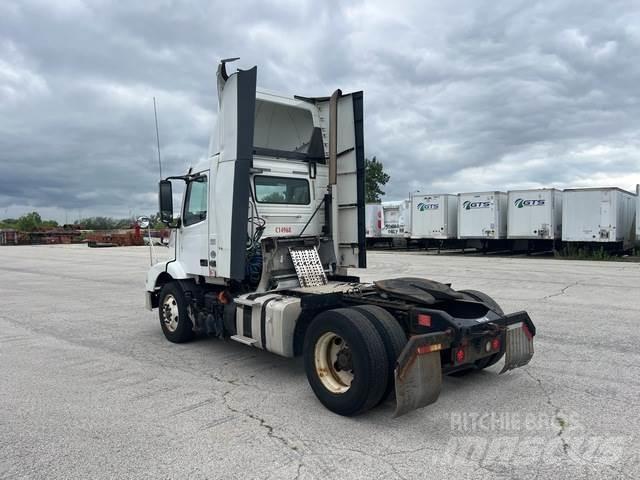 Volvo VNM Sattelzugmaschinen
