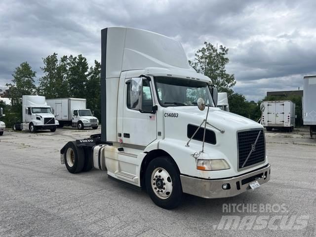Volvo VNM Sattelzugmaschinen