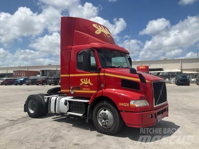 Volvo VNM Sattelzugmaschinen