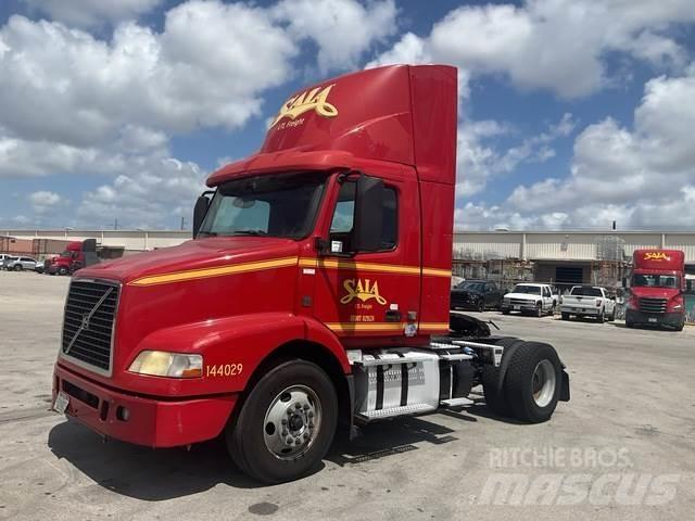 Volvo VNM Sattelzugmaschinen