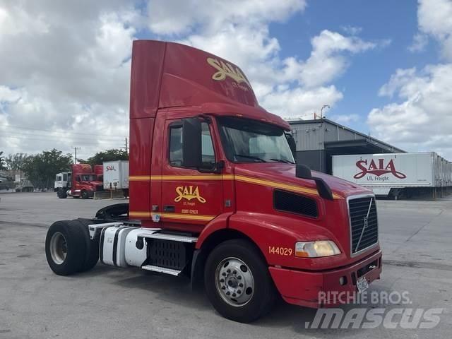 Volvo VNM Sattelzugmaschinen