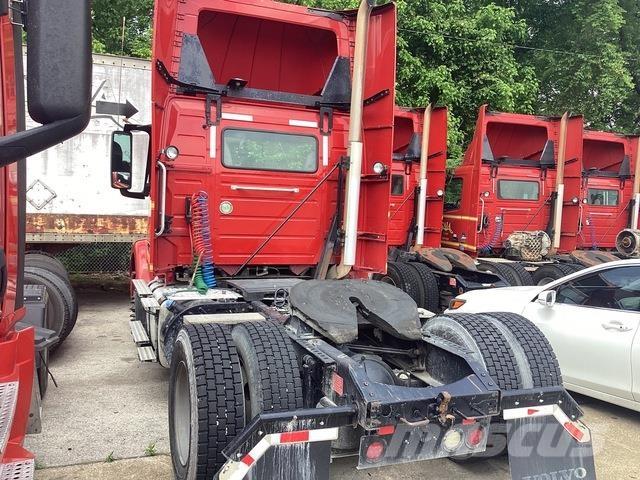 Volvo VNM Sattelzugmaschinen