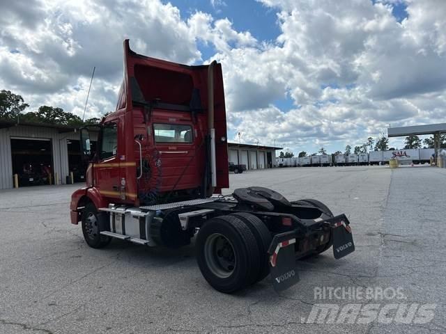 Volvo VNM Sattelzugmaschinen