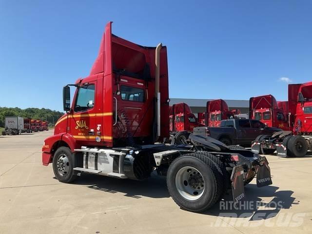 Volvo VNM Sattelzugmaschinen
