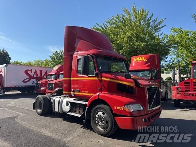 Volvo VNM Sattelzugmaschinen