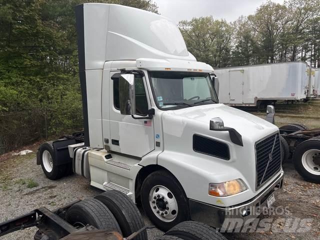 Volvo VNM Sattelzugmaschinen