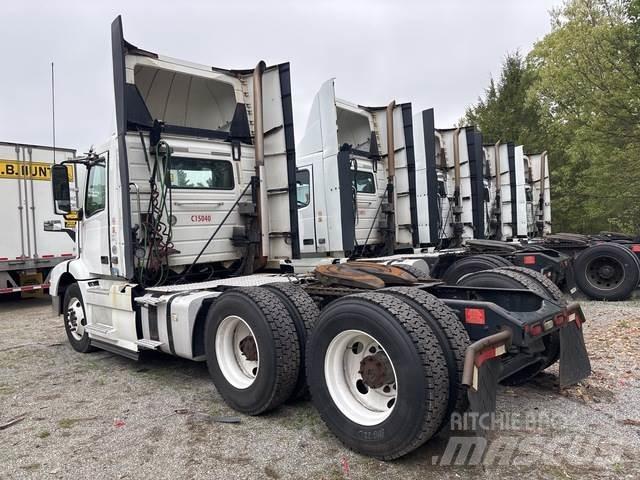 Volvo VNM Sattelzugmaschinen