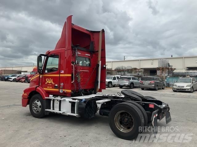 Volvo VNM Sattelzugmaschinen