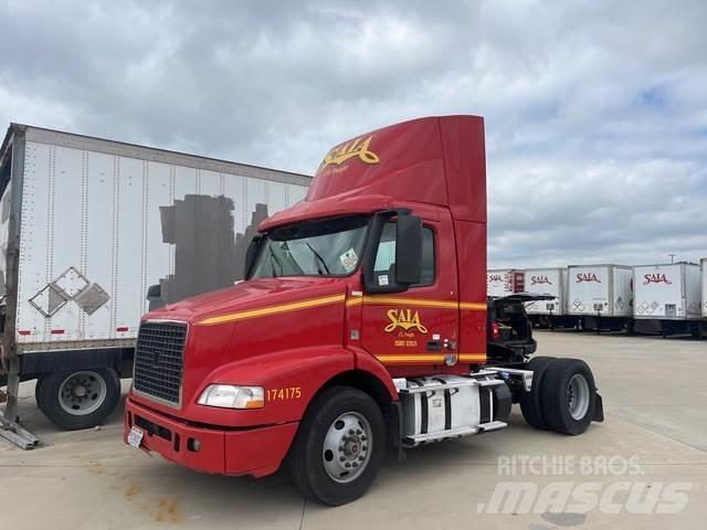 Volvo VNM Sattelzugmaschinen