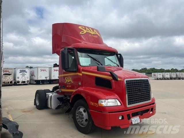 Volvo VNM Sattelzugmaschinen
