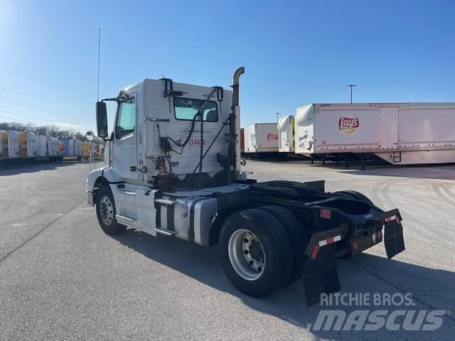 Volvo VNM Sattelzugmaschinen